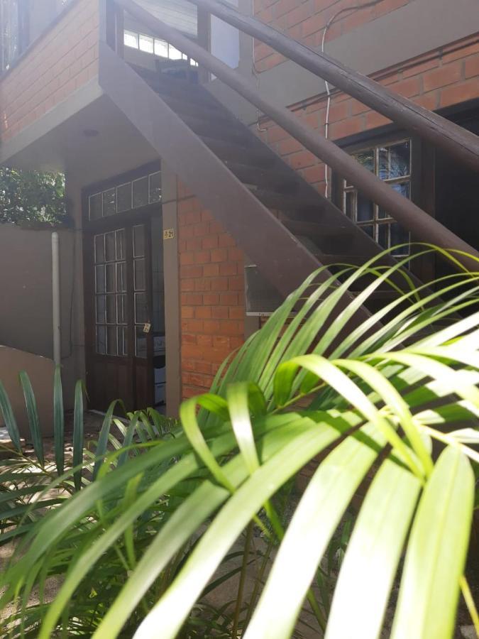 Pousada Halliny Do Rosa Praia do Rosa Exterior foto